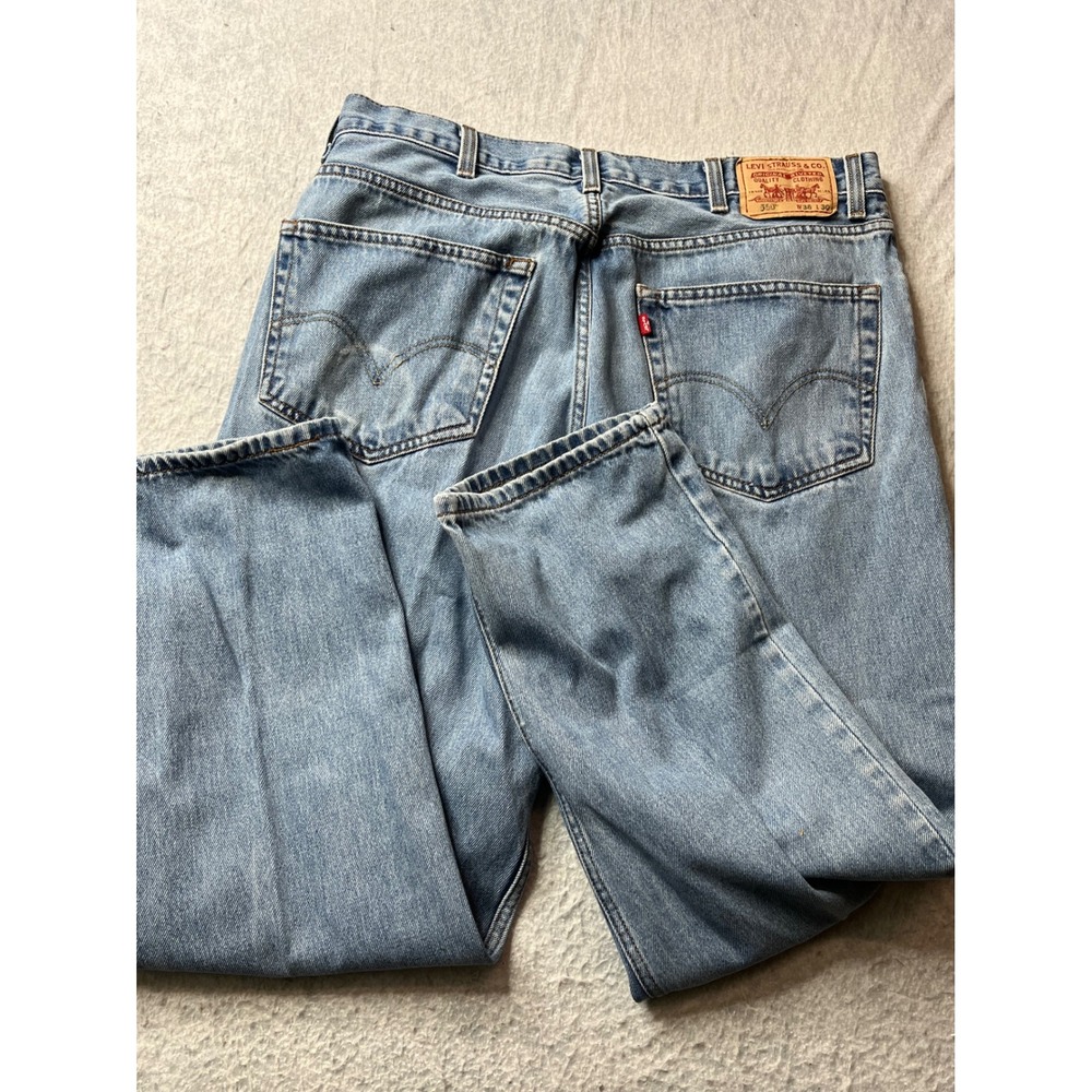 Levi Strauss 550 Relaxed Fit Jeans Mens W38 L30 Light Wash Denim Pants